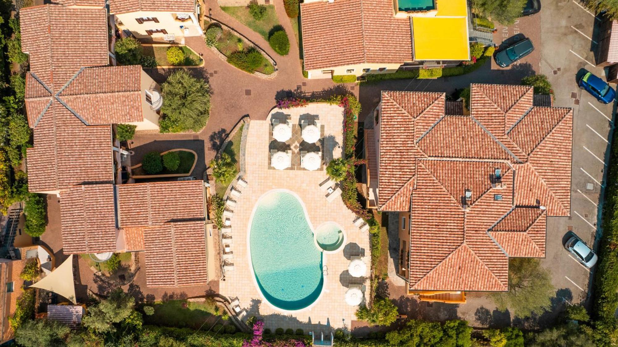 Residence Corte Dei Venti Budoni Exterior foto