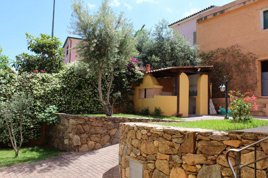 Residence Corte Dei Venti Budoni Exterior foto