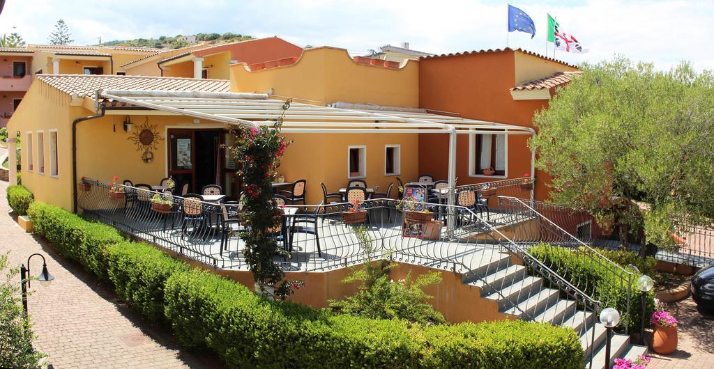 Residence Corte Dei Venti Budoni Exterior foto