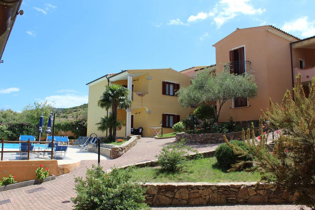 Residence Corte Dei Venti Budoni Exterior foto