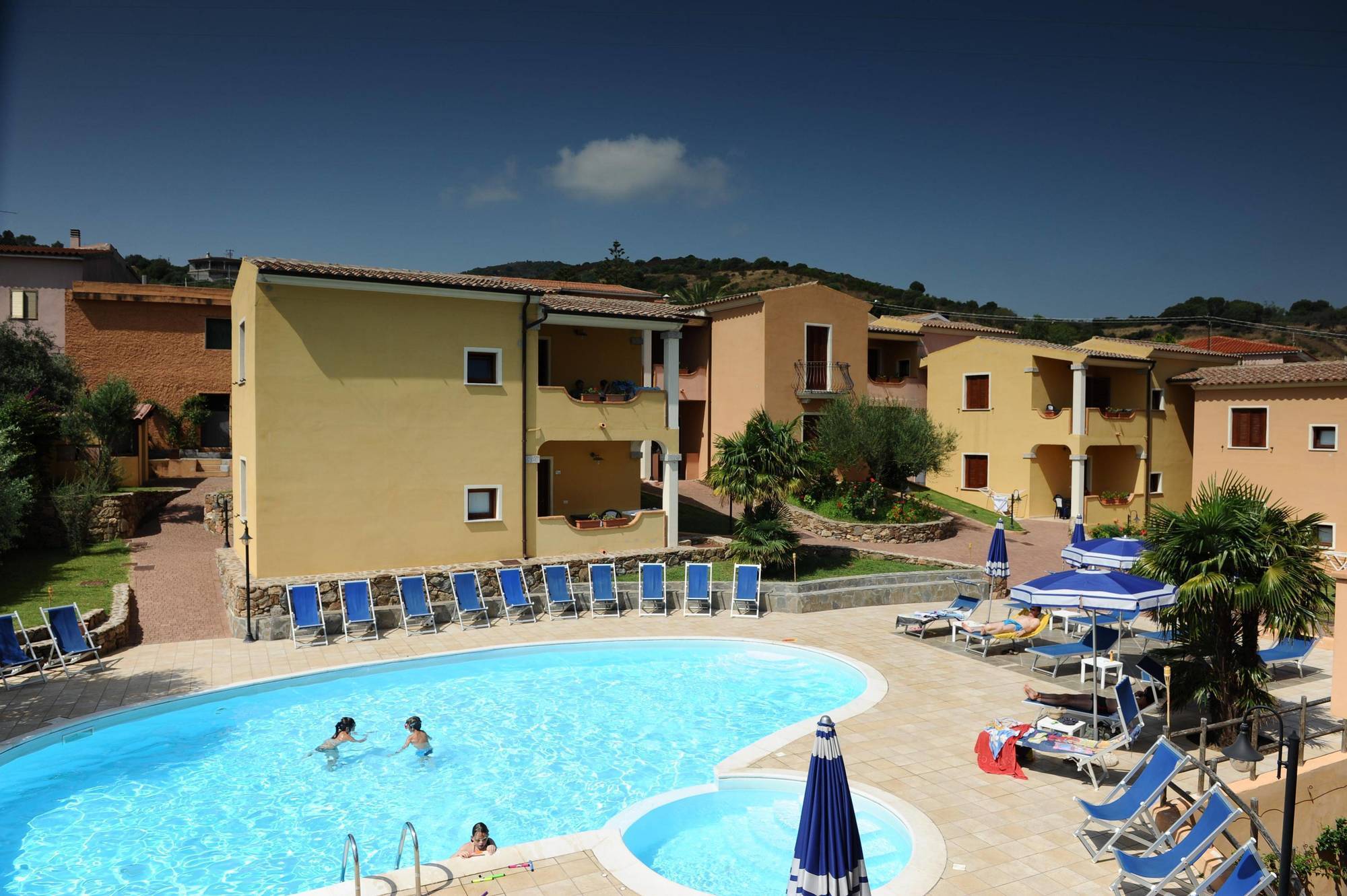 Residence Corte Dei Venti Budoni Exterior foto
